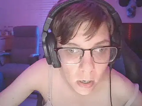 KaliSnow199623 online show from December 7, 7:16 am