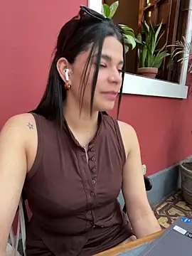 Snapshot of DaryRos chatting on May 26, 8:38 pm DaryRos online show from May 26, 8:38 pm