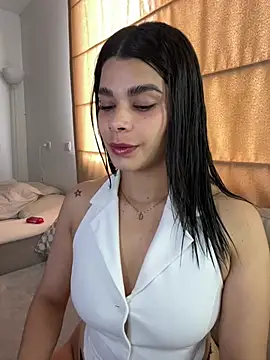 Snapshot of DaryRos chatting on June 16, 8:33 pm DaryRos online show from June 16, 8:33 pm