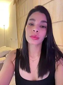 Snapshot of DaryRos chatting on June 25, 10:25 pm DaryRos online show from June 25, 10:25 pm