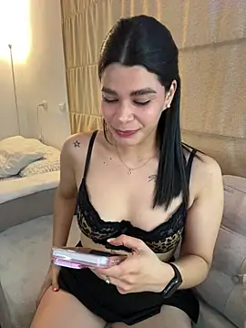 Snapshot of DaryRos chatting on July 9, 9:52 pm DaryRos online show from July 9, 9:52 pm