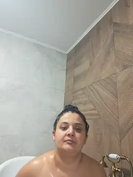 sarahhh1987 online show from February 12, 7:09 pm