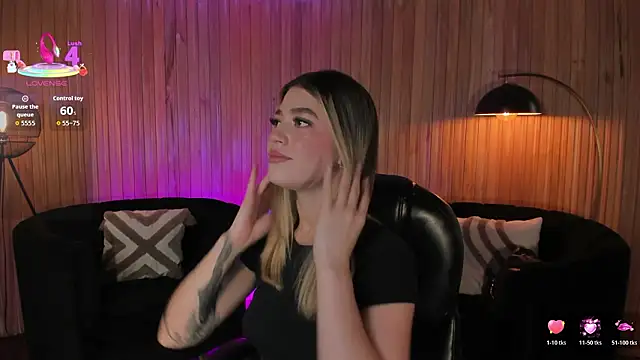 ViolettHansson online show from February 24, 6:17 pm