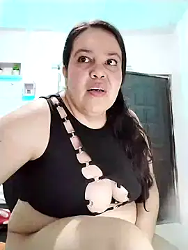 lunanataly online show from January 1, 11:40 pm