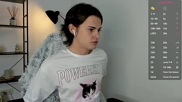 Snapshot of little_femb0y chatting on February 21, 11:44 am little femb0y online show from February 21, 11:44 am