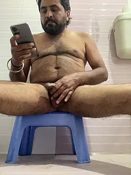 Snapshot of Daddy_inurhouse chatting on April 15, 5:47 am Daddy inurhouse online show from April 15, 5:47 am