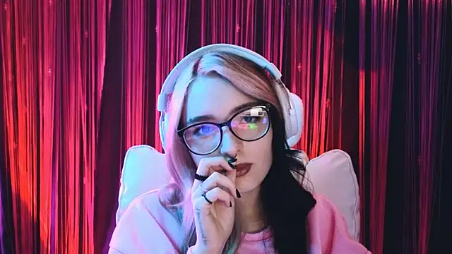 Avi Nile online show from February 14, 3:00 am