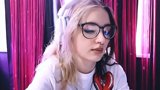 Avi Nile online show from February 23, 2:40 am