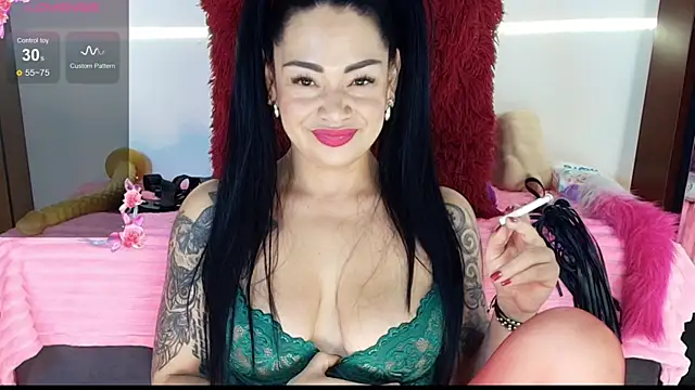 Snapshot of Ginna--mia chatting on May 30, 1:46 am Ginna--mia online show from May 30, 1:46 am