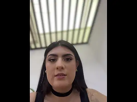 Snapshot of IrisBaker chatting on May 25, 9:54 pm IrisBaker online show from May 25, 9:54 pm