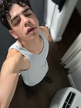 MrDareLover online show from March 18, 8:26 pm