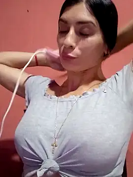 Snapshot of Chicavixy chatting on January 17, 2:38 am Chicavixy online show from January 17, 2:38 am