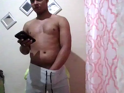 Snapshot of Pineda-301193 chatting on October 25, 12:34 pm Pineda-301193 online show from October 25, 12:34 pm