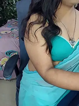 Snapshot of Tanvi-patil chatting on September 23, 4:21 pm Tanvi-patil online show from September 23, 4:21 pm