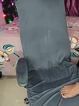 Snapshot of Tanvi-patil chatting on September 24, 4:32 pm Tanvi-patil online show from September 24, 4:32 pm