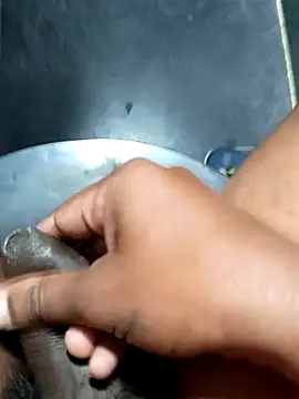 Snapshot of SexyMama_boy chatting on January 21, 4:21 am SexyMama boy online show from January 21, 4:21 am