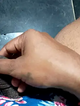 Snapshot of SexyMama_boy chatting on February 22, 10:31 pm SexyMama boy online show from February 22, 10:31 pm