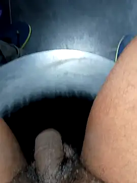 Snapshot of SexyMama_boy chatting on March 12, 5:17 pm SexyMama boy online show from March 12, 5:17 pm