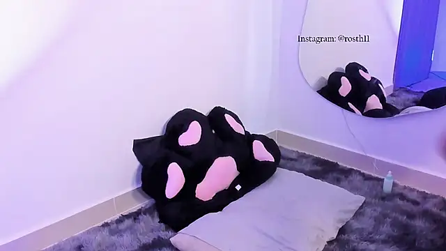 rossth1 online show from February 10, 8:00 pm