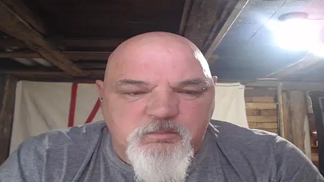 Snapshot of Newfiesausage1972 chatting on April 29, 9:10 pm Newfiesausage1972 online show from April 29, 9:10 pm