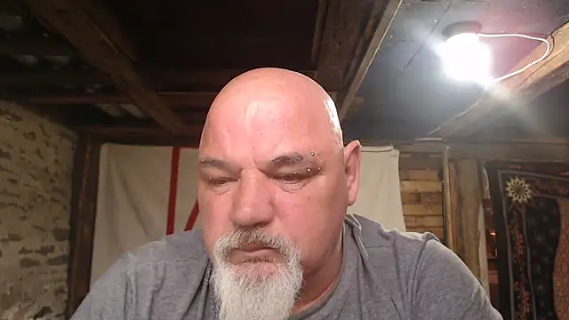 Snapshot of Newfiesausage1972 chatting on April 30, 10:36 pm Newfiesausage1972 online show from April 30, 10:36 pm