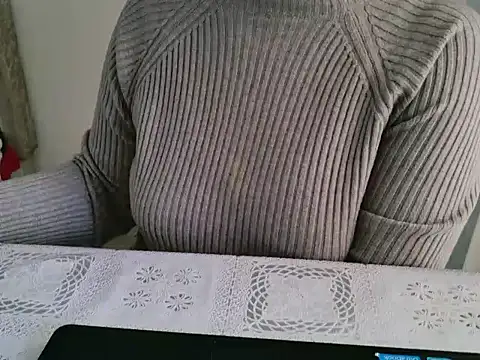 Snapshot of Gracefulgoddess chatting on January 15, 7:05 am Gracefulgoddess online show from January 15, 7:05 am