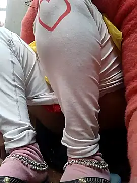 Snapshot of Simaran_bhabhi chatting on January 18, 1:30 am Simaran bhabhi online show from January 18, 1:30 am