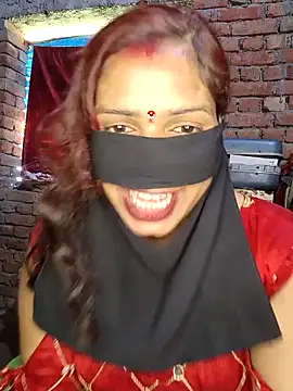 Snapshot of Simaran_bhabhi chatting on January 18, 9:56 am Simaran bhabhi online show from January 18, 9:56 am