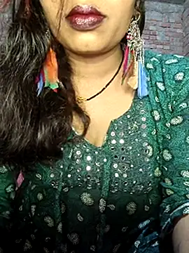 Snapshot of Simaran_bhabhi chatting on February 11, 3:29 pm Simaran bhabhi online show from February 11, 3:29 pm