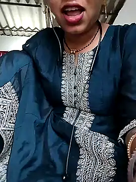 Snapshot of Simaran_bhabhi chatting on May 22, 11:54 pm Simaran bhabhi online show from May 22, 11:54 pm