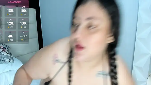 Snapshot of sharonboobs69 chatting on October 28, 12:30 pm sharonboobs69 online show from October 28, 12:30 pm