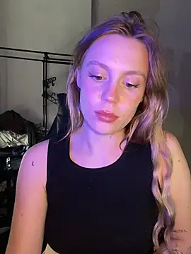 Snapshot of meanexx chatting on May 12, 11:40 am meanexx online show from May 12, 11:40 am