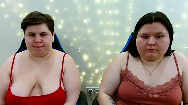 BeckyAndHellen online show from March 29, 10:21 pm