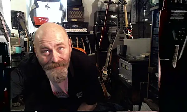 Snapshot of SirGarMack chatting on February 2, 5:22 pm SirGarMack online show from February 2, 5:22 pm