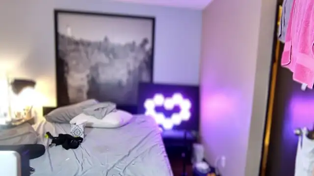 savageconfidence online show from April 3, 6:00 am