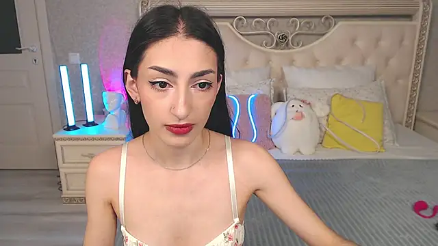 Snapshot of Lina_Robbins chatting on June 4, 11:00 pm Lina Robbins online show from June 4, 11:00 pm