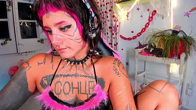 Snapshot of lady_sontse_ chatting on July 20, 7:38 pm lady sontse online show from July 20, 7:38 pm
