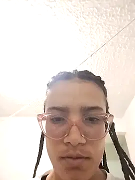 Yaumiko online show from April 8, 11:32 am