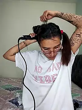 Yaumiko online show from April 18, 1:59 pm