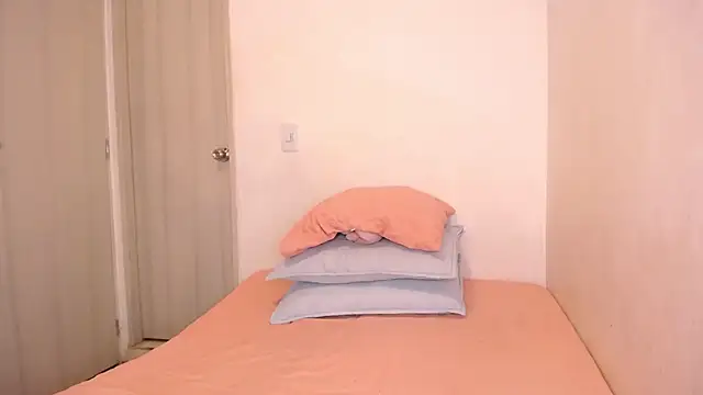 Snapshot of Megan_mancini chatting on November 11, 11:38 pm Megan mancini online show from November 11, 11:38 pm