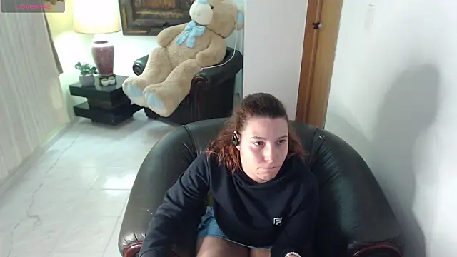 Snapshot of alexia_87 chatting on May 30, 2:19 am alexia 87 online show from May 30, 2:19 am