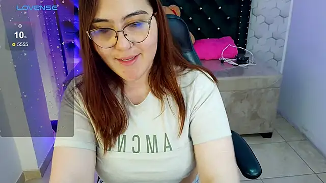 Snapshot of conniejames_m chatting on June 2, 11:01 am conniejames m online show from June 2, 11:01 am