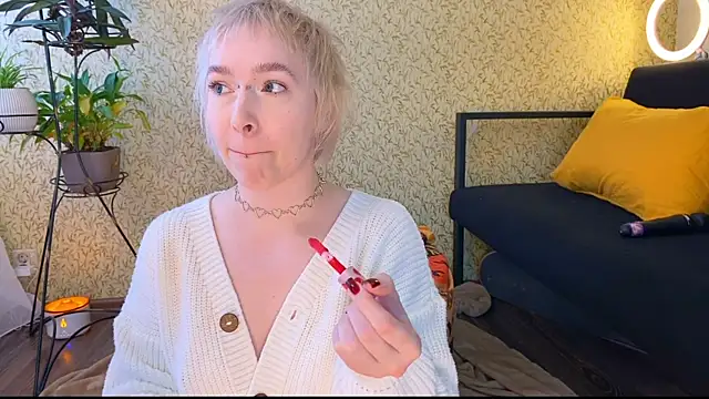 EmmyAmbros online show from March 10, 7:53 am