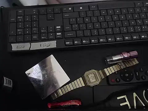 paiper halliwey online show from January 2, 8:02 pm