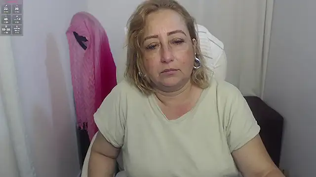 paiper halliwey online show from February 15, 1:10 am