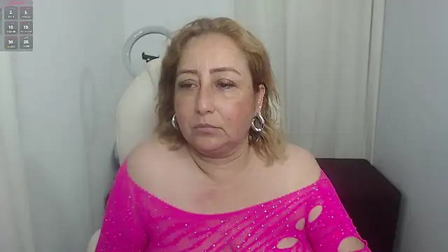 paiper halliwey online show from February 21, 11:32 pm