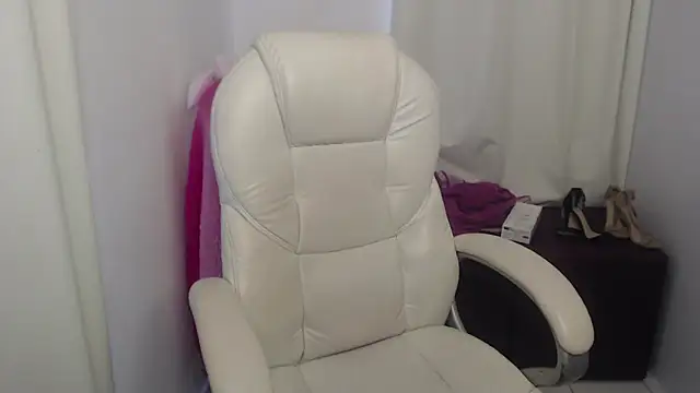 paiper halliwey online show from March 20, 3:58 pm