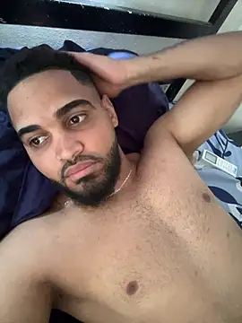 Snapshot of luismanuel_1998 chatting on June 21, 4:42 pm luismanuel 1998 online show from June 21, 4:42 pm