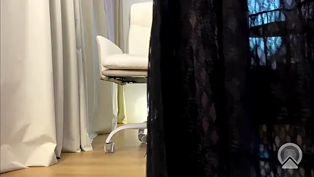 Snapshot of misskaassandraa chatting on June 6, 11:15 am misskaassandraa online show from June 6, 11:15 am