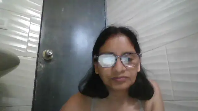 titssmall123 online show from November 26, 7:59 pm